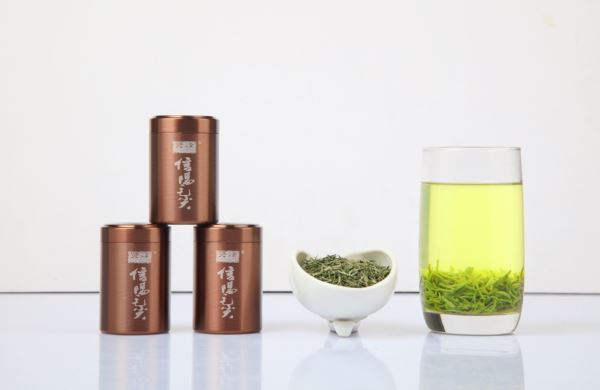 小罐 信陽(yáng)毛尖 零售價(jià)：2600元/盒